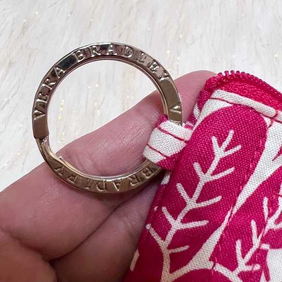 Vera Bradley Pink Paisley Floral pattern Zip small ID Wallet like new Condition - Picture 6 of 8